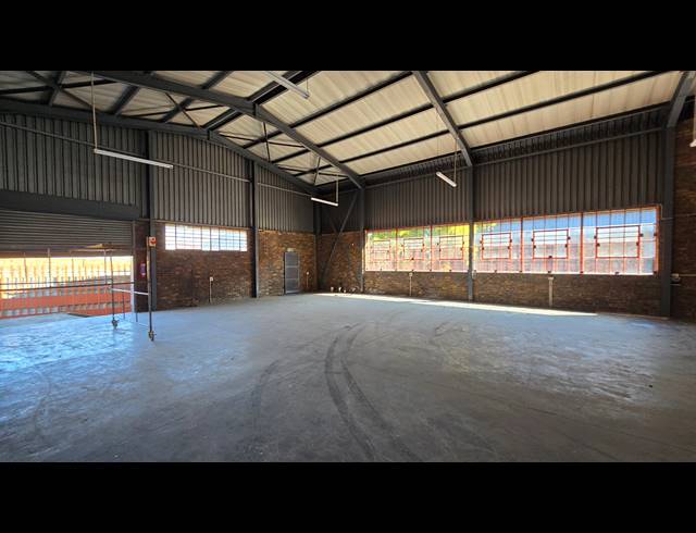 465M² WAREHOUSE TO LET IN SEBENZA